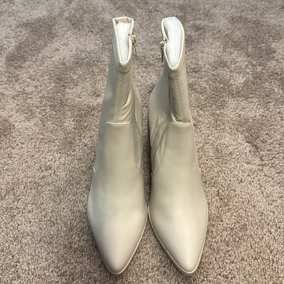 Steve Madden Carla Boots Size 11 M Color Bone - Picture 1 of 11